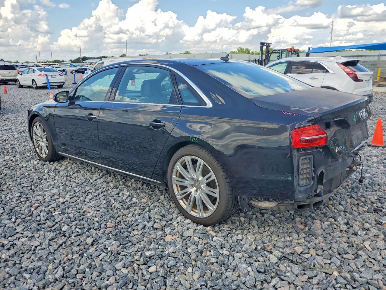 Audi A8 L Quattro