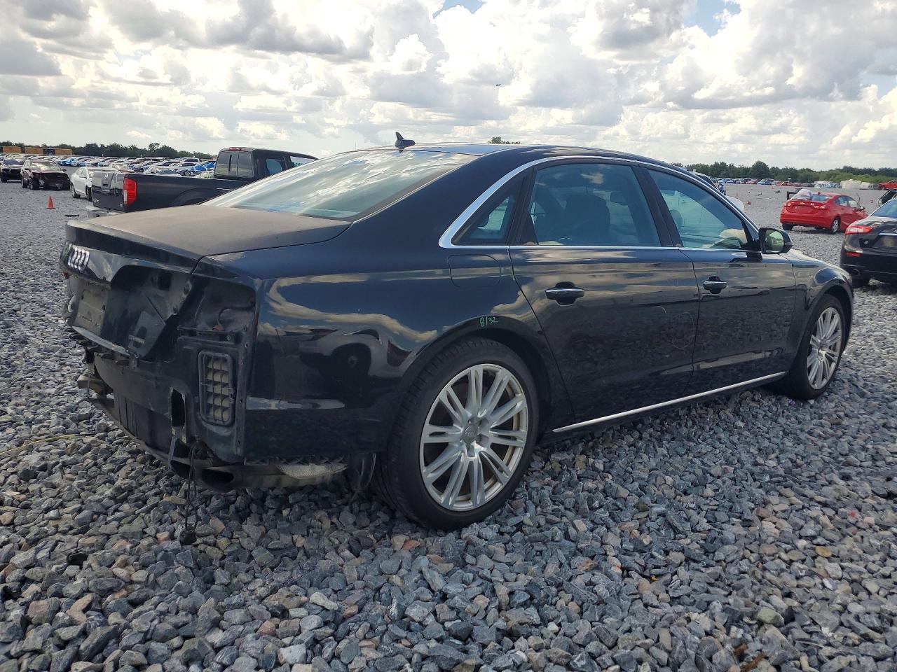 Audi A8 L Quattro