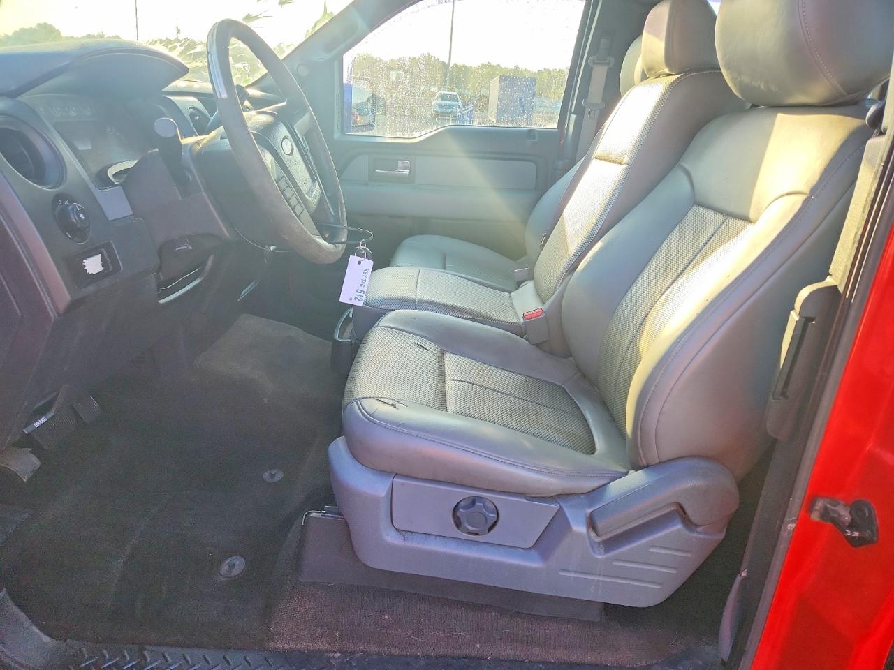 Ford F-150 Super Cab