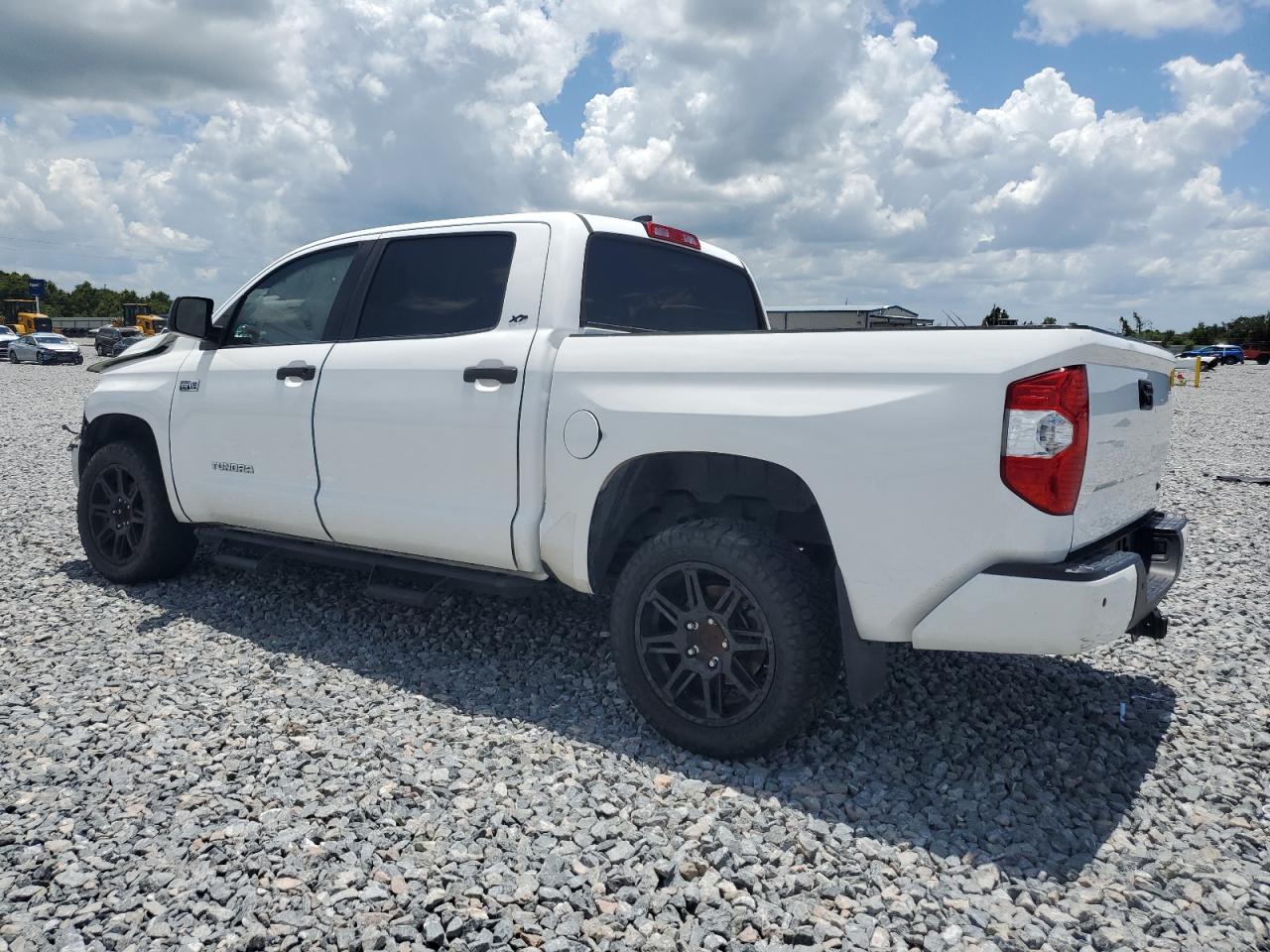 Toyota Tundra Crewmax Sr5