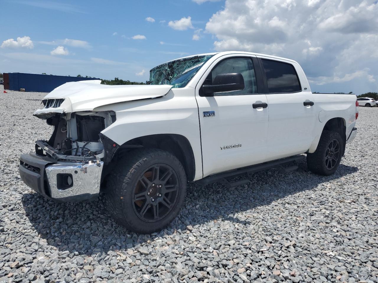 Salvage Toyota Tundra Image