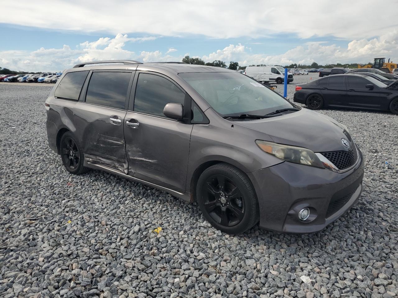Toyota Sienna Sport