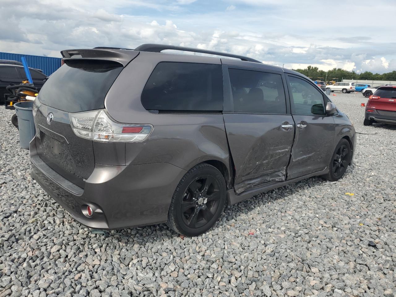 Toyota Sienna Sport