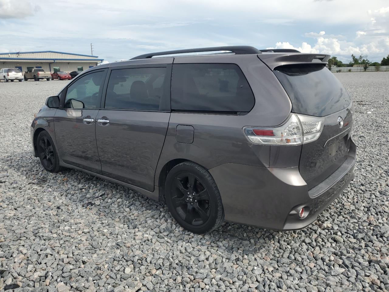 Toyota Sienna Sport