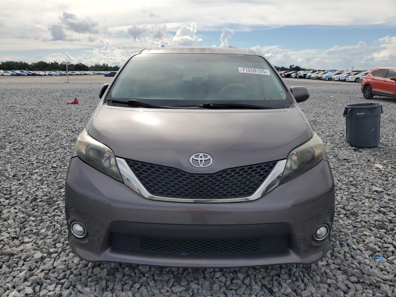 Toyota Sienna Sport