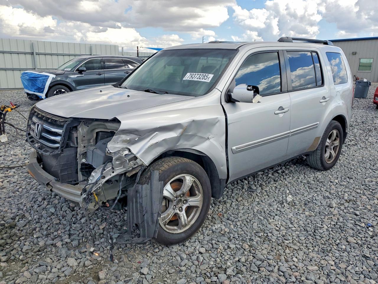 Salvage Honda Pilot Image