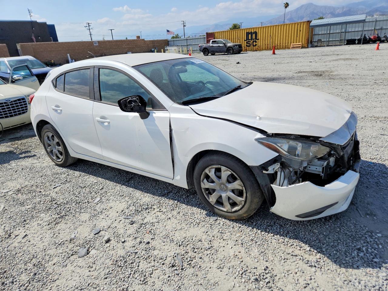 Mazda Mazda3 Hat