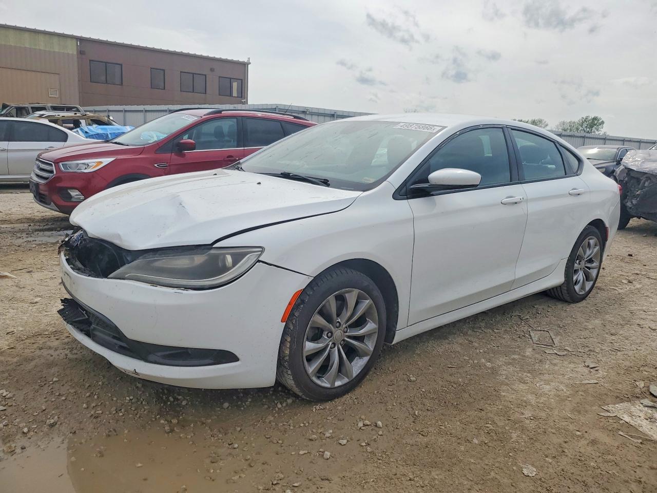 Salvage Chrysler 200 Image