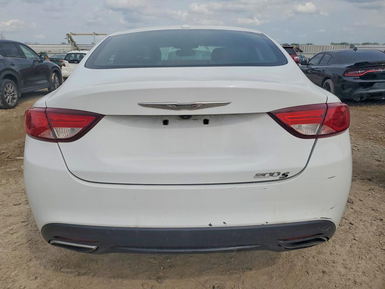 Chrysler 200 S
