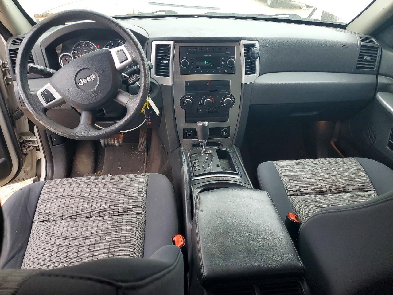 Jeep Grand Cherokee Laredo