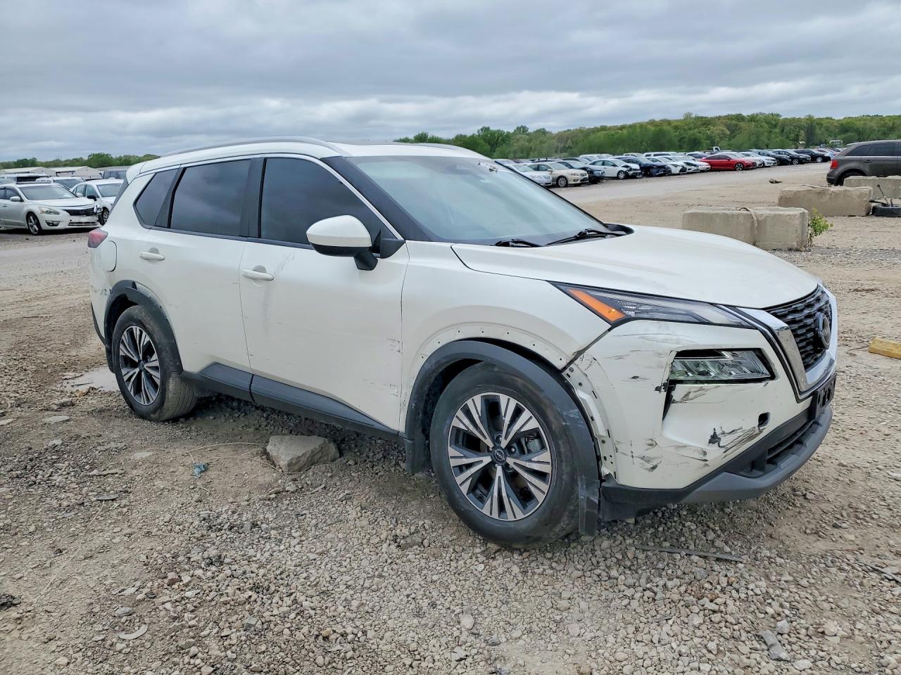 Nissan Rogue Sv