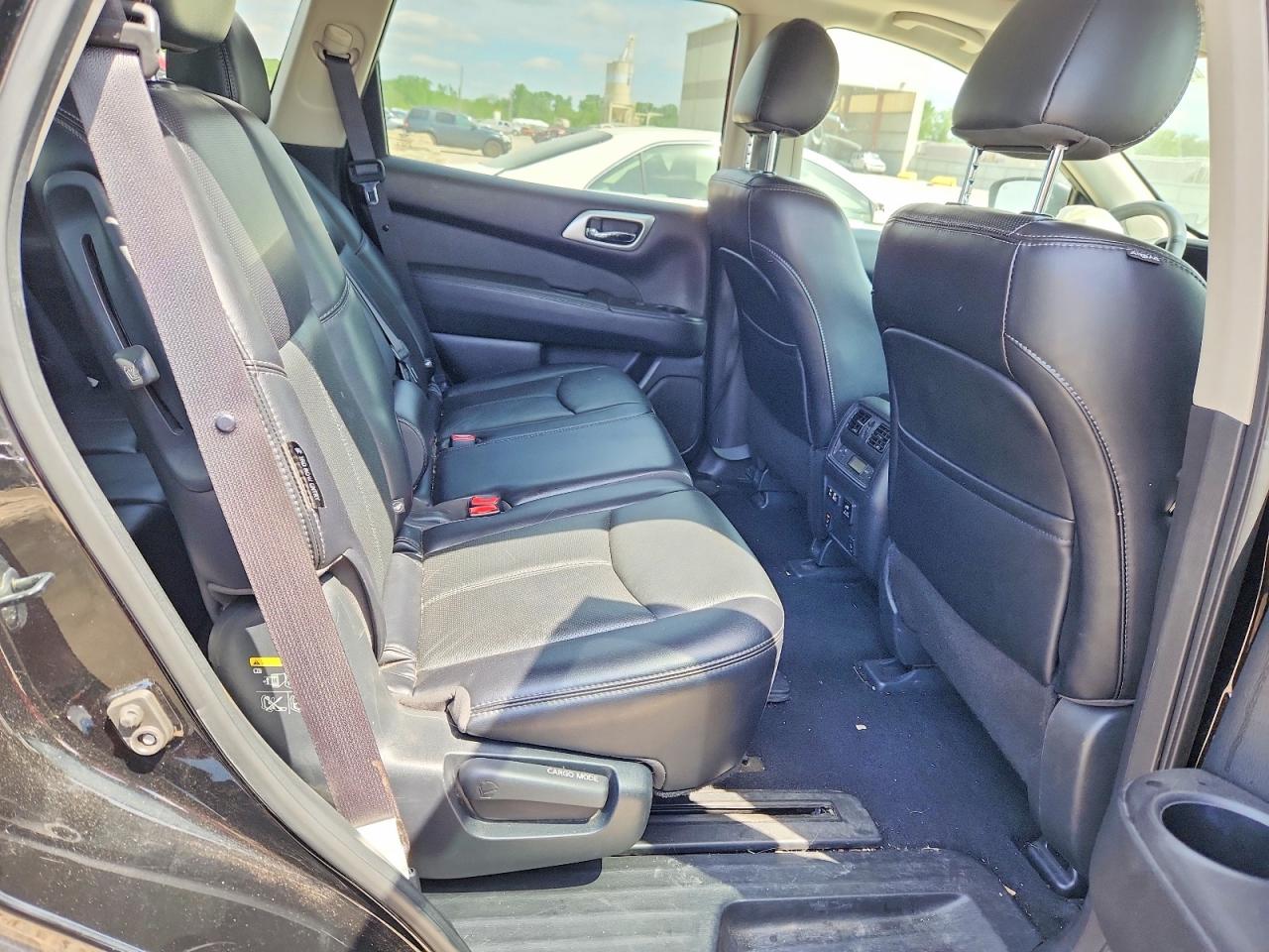 Nissan Pathfinder Platinum