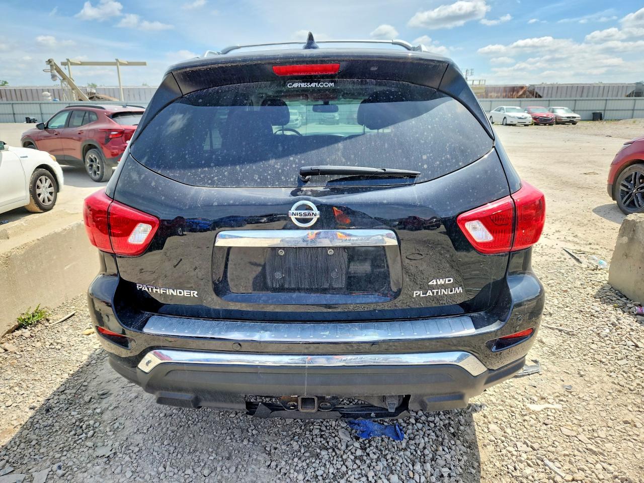 Nissan Pathfinder Platinum