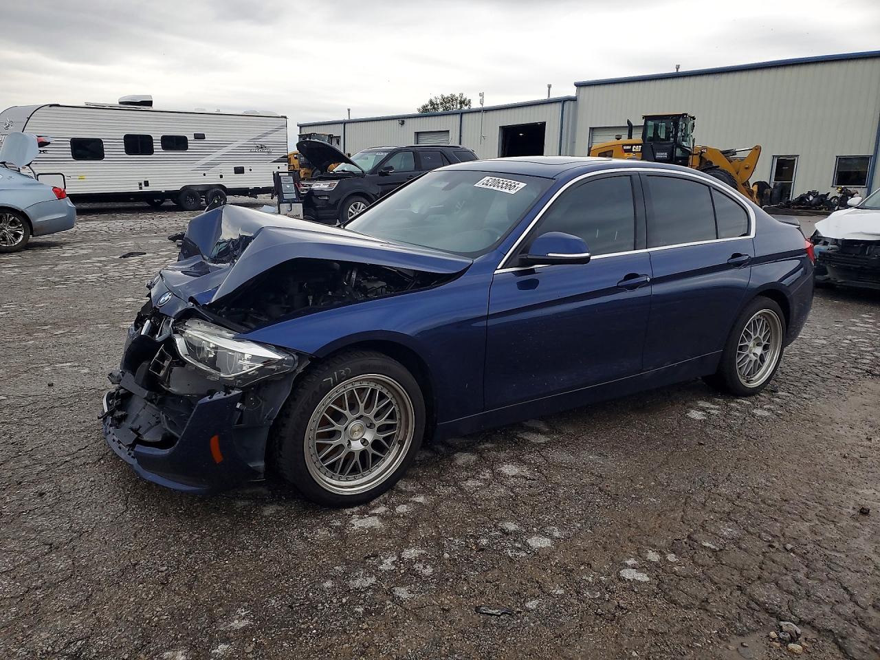 Salvage BMW 3 Series Image