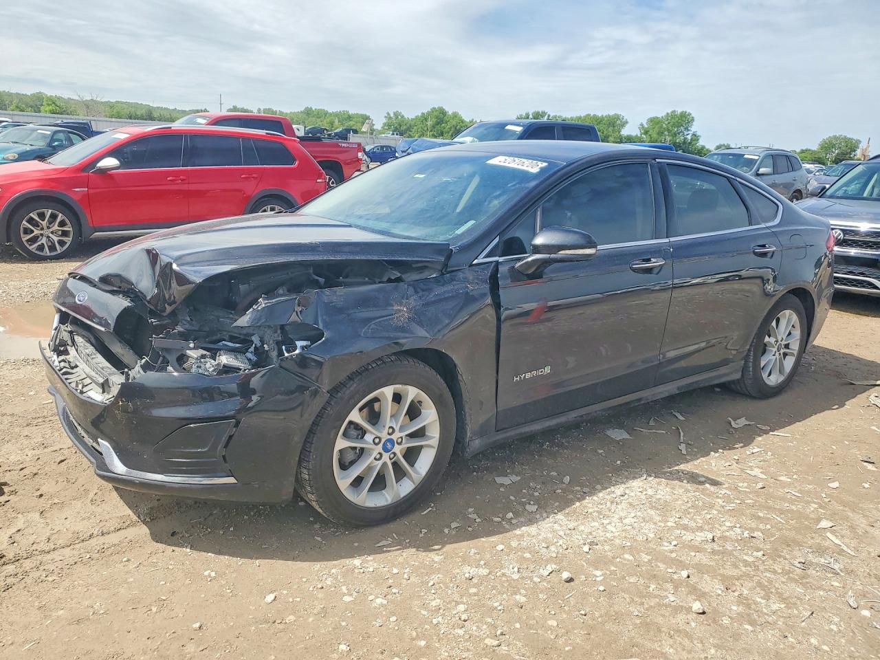 Salvage Ford Fusion Image