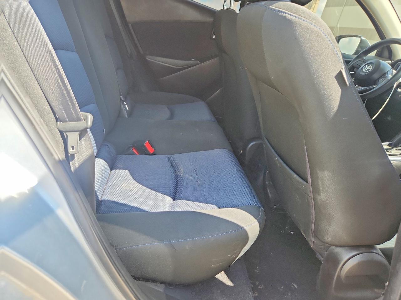 Toyota Yaris Base