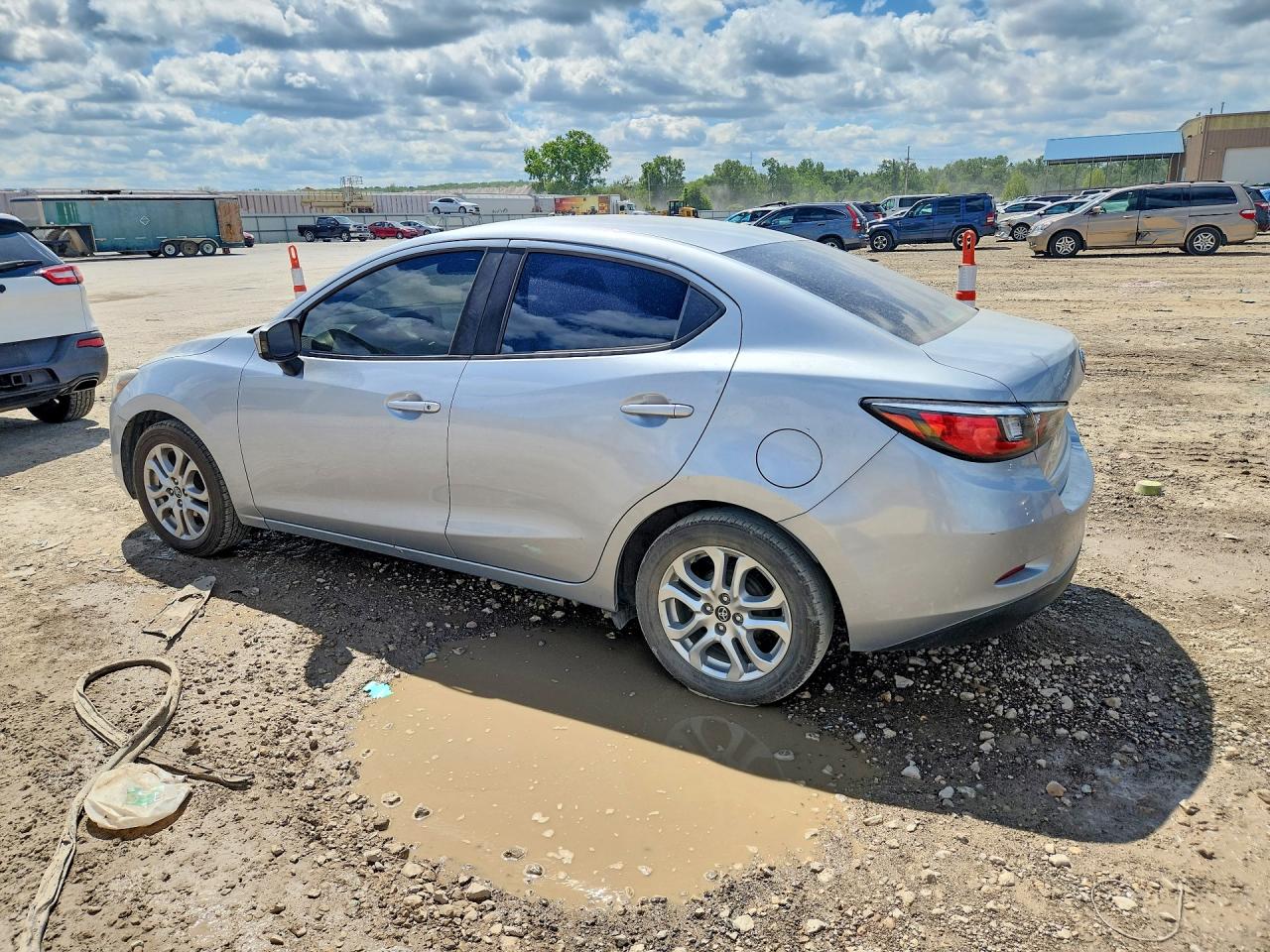 Toyota Yaris Base