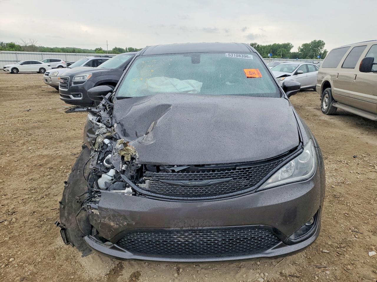 Chrysler Pacifica Touring Plus