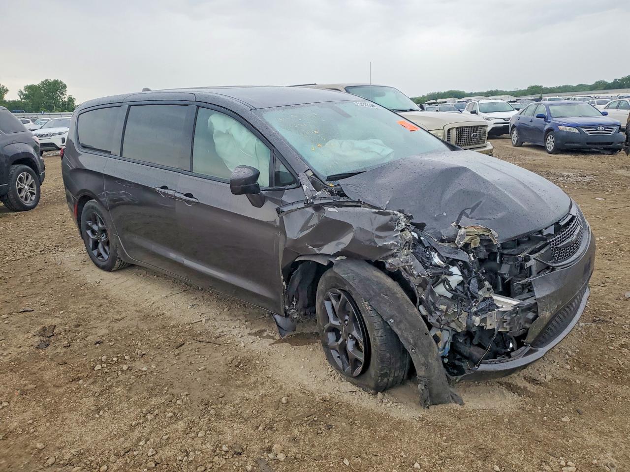 Chrysler Pacifica Touring Plus