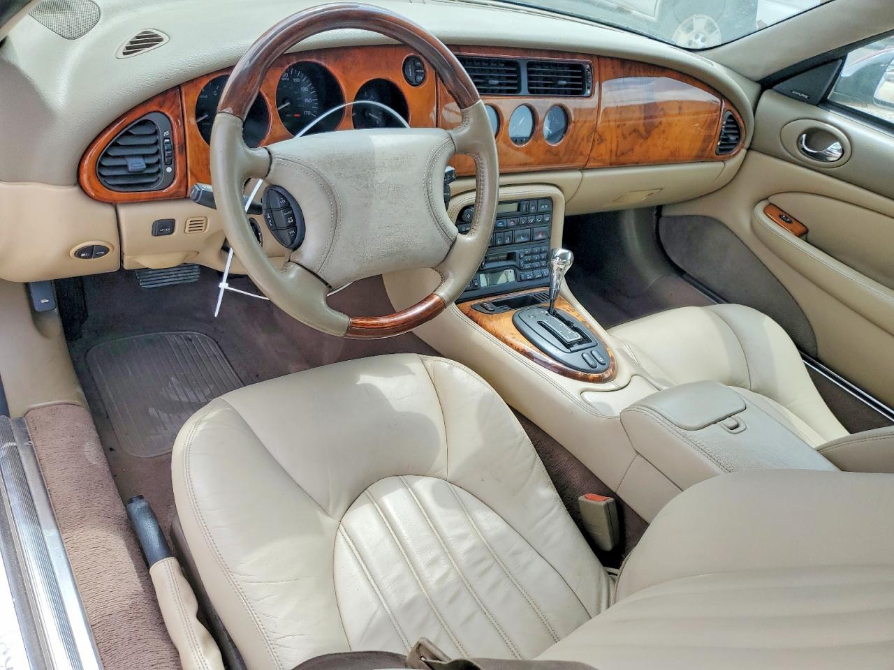 Jaguar Xk8