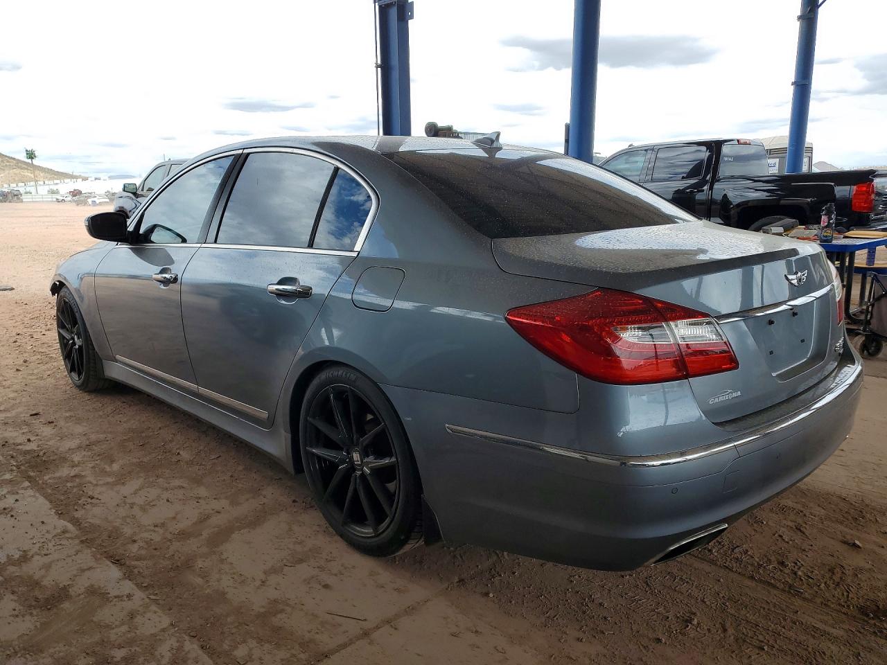 Hyundai Genesis 5.0l