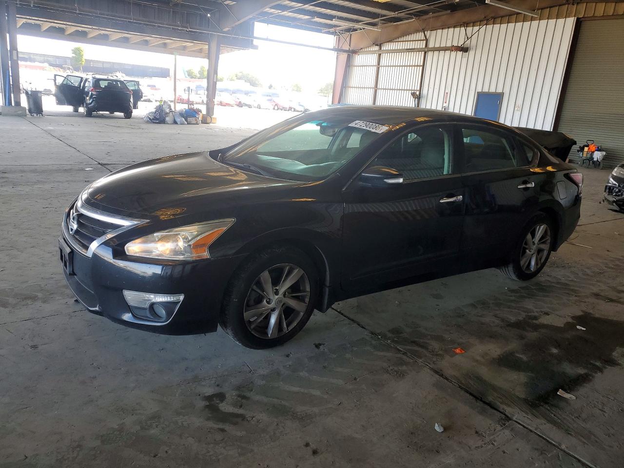 Salvage Nissan Altima Image