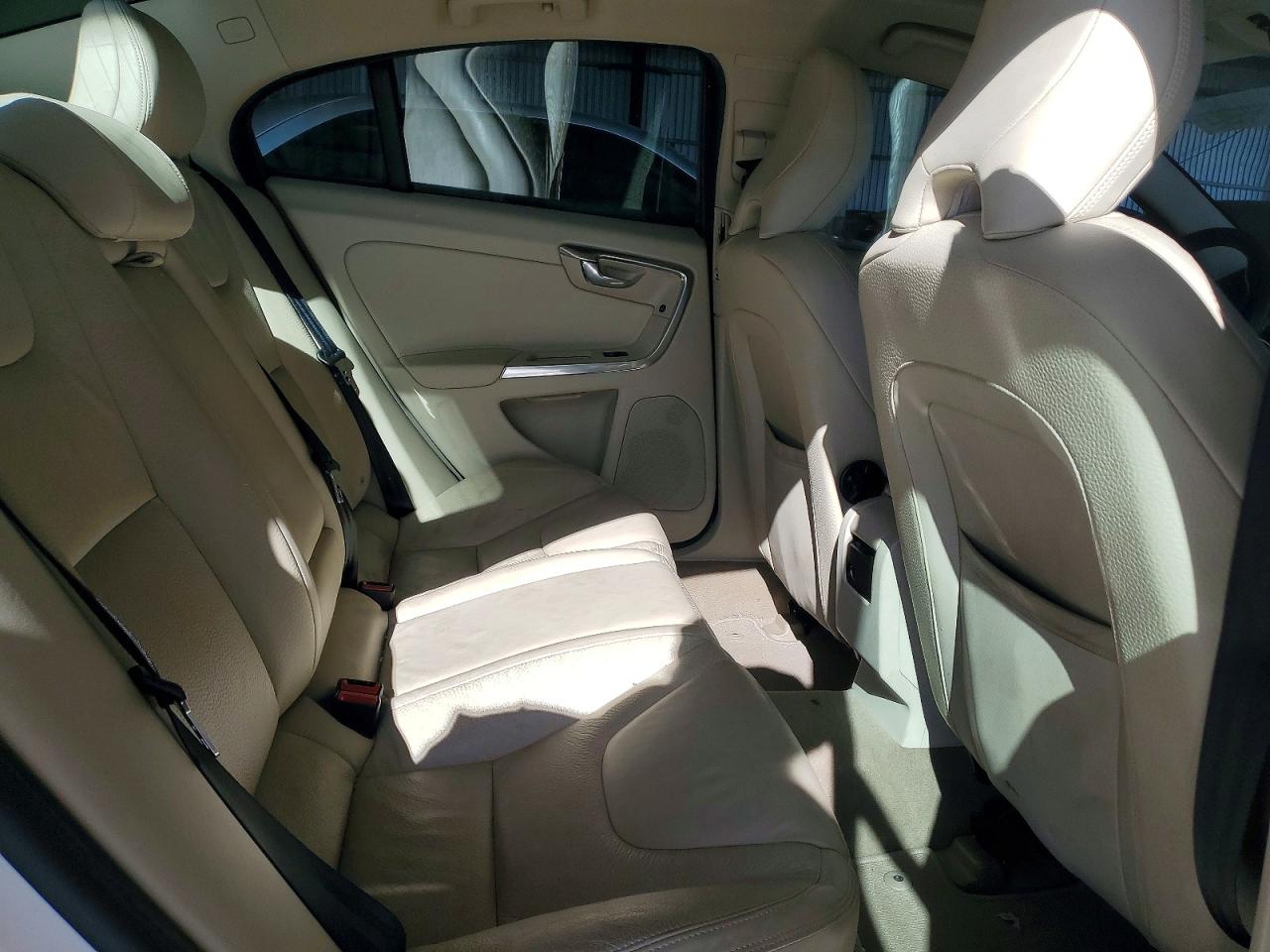 Volvo S60 T5