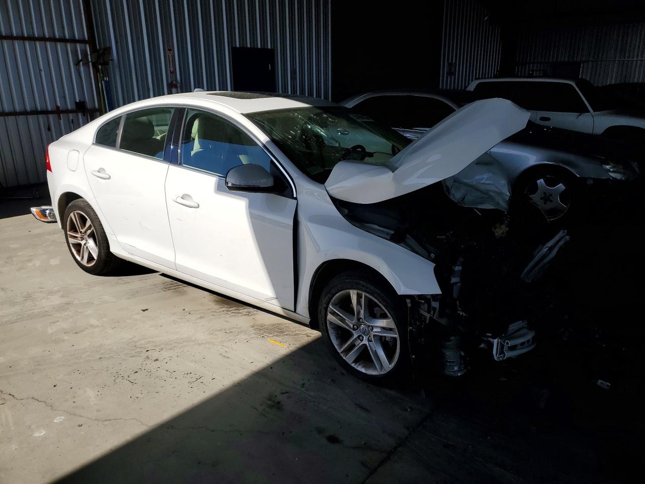 Volvo S60 T5