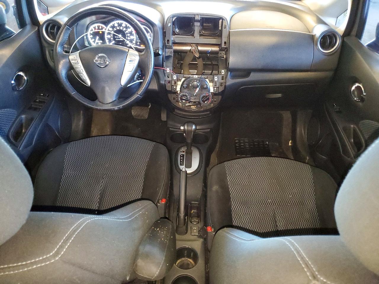 Nissan Versa Sv