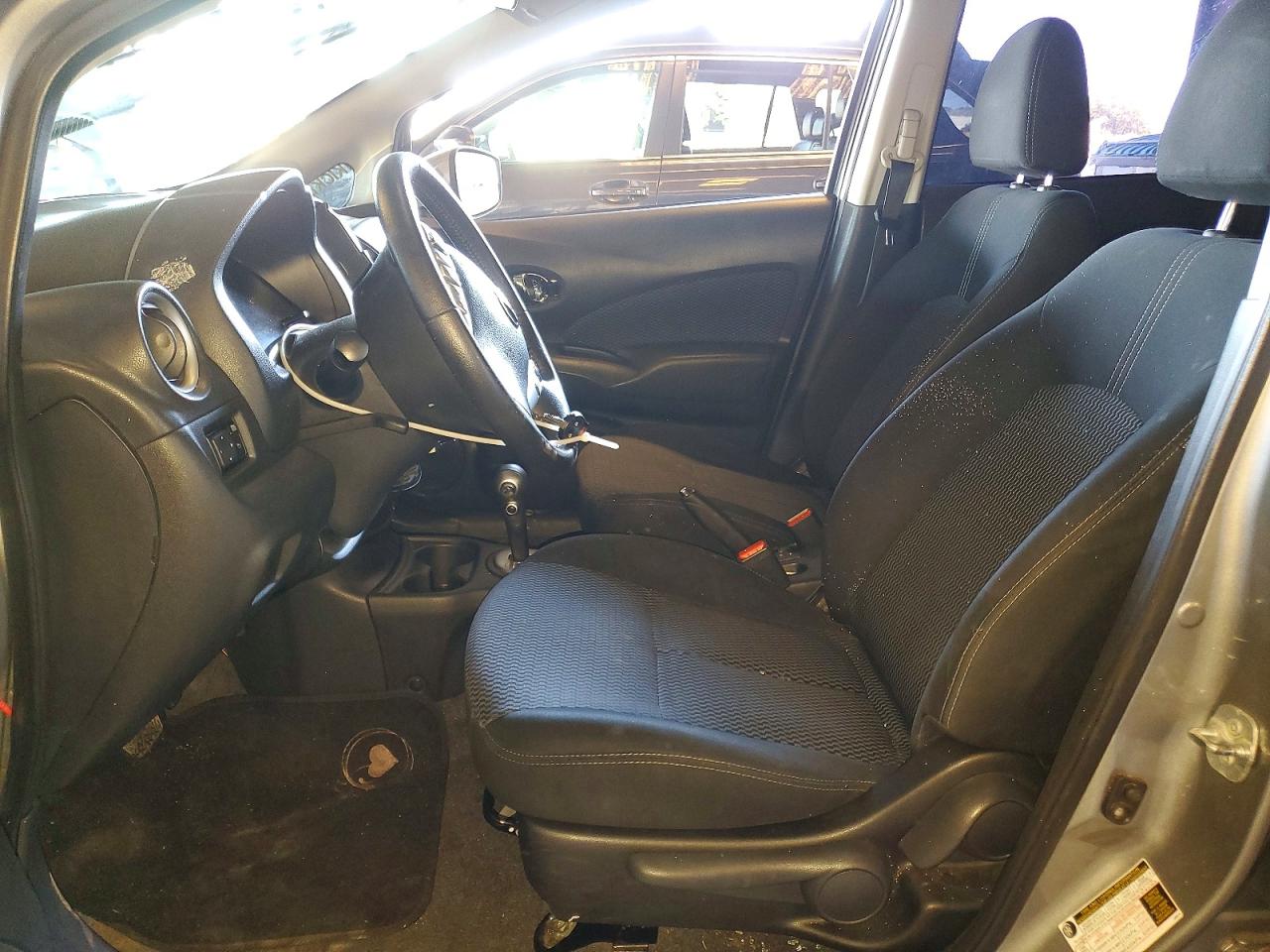 Nissan Versa Sv