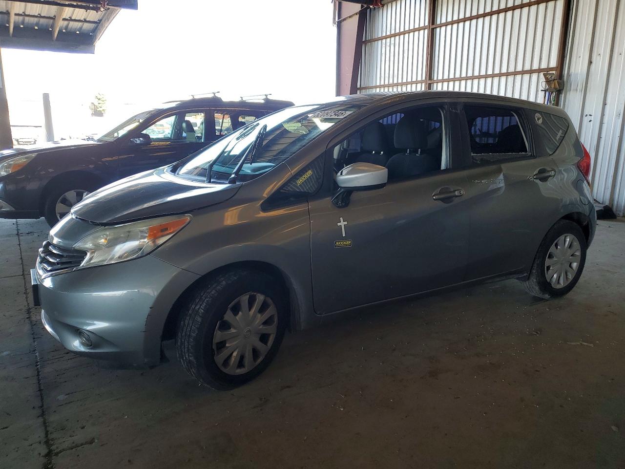 Salvage Nissan Versa Image