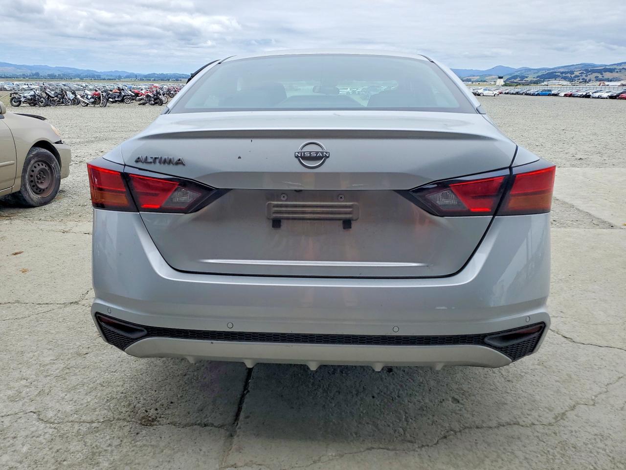 Nissan Altima S