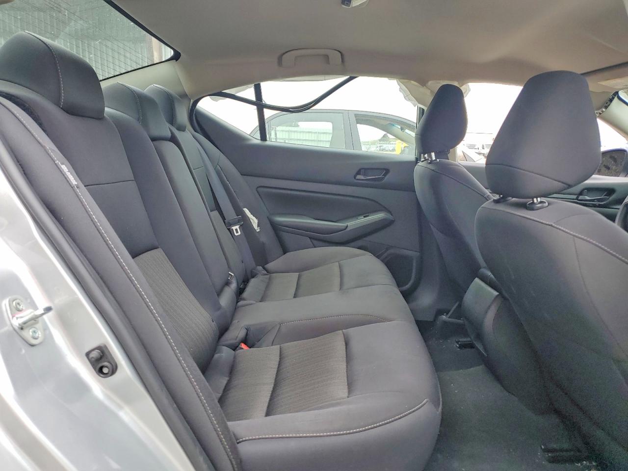 Nissan Altima S