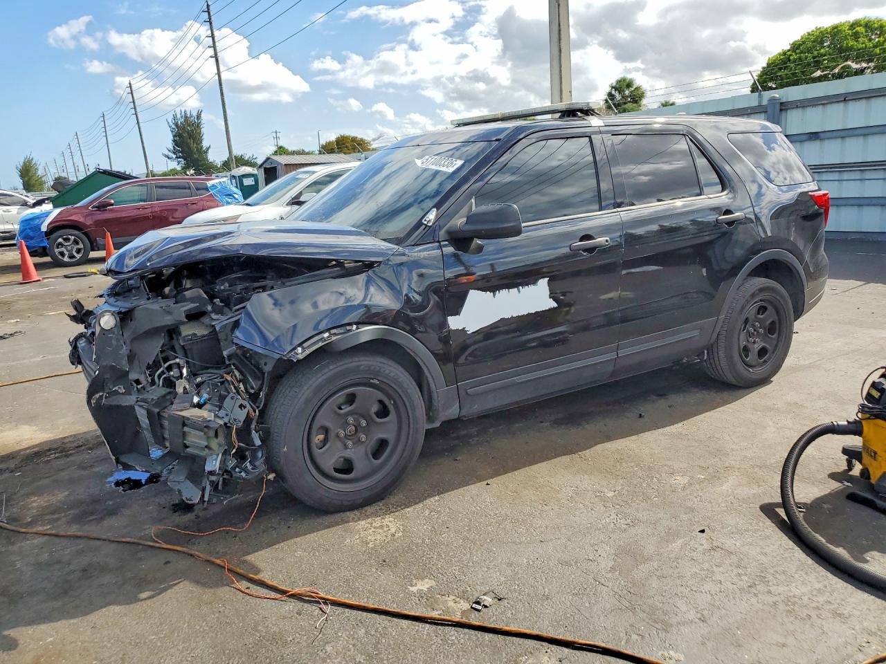 Salvage Ford Explorer Image