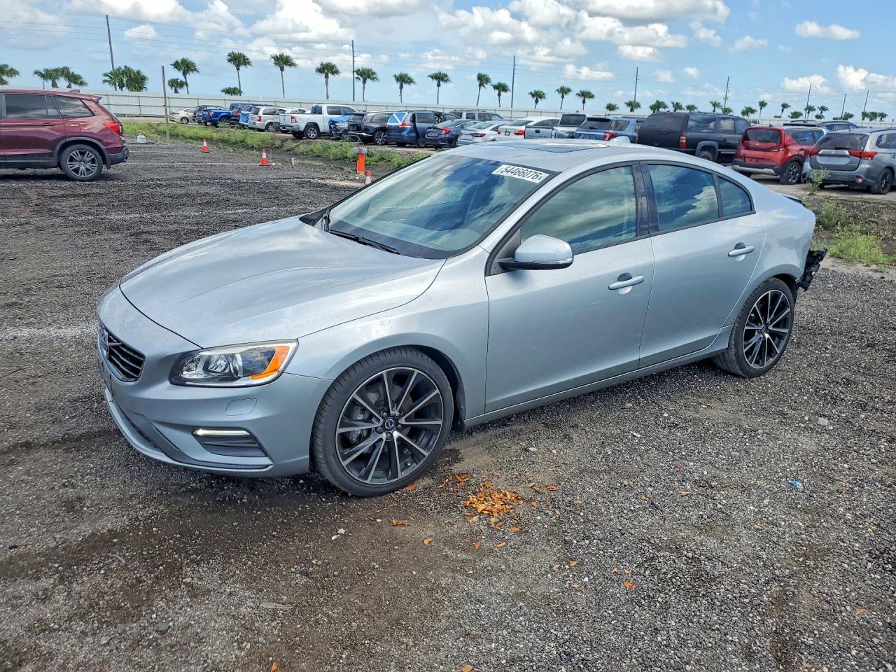 Salvage Volvo S60 Image
