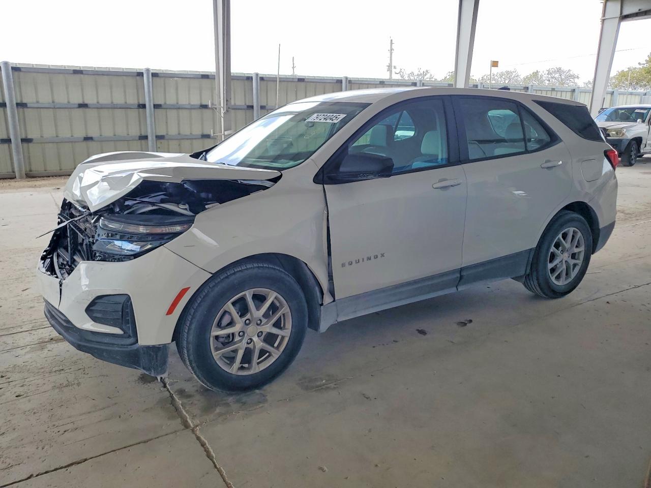 Salvage Chevrolet Equinox Image