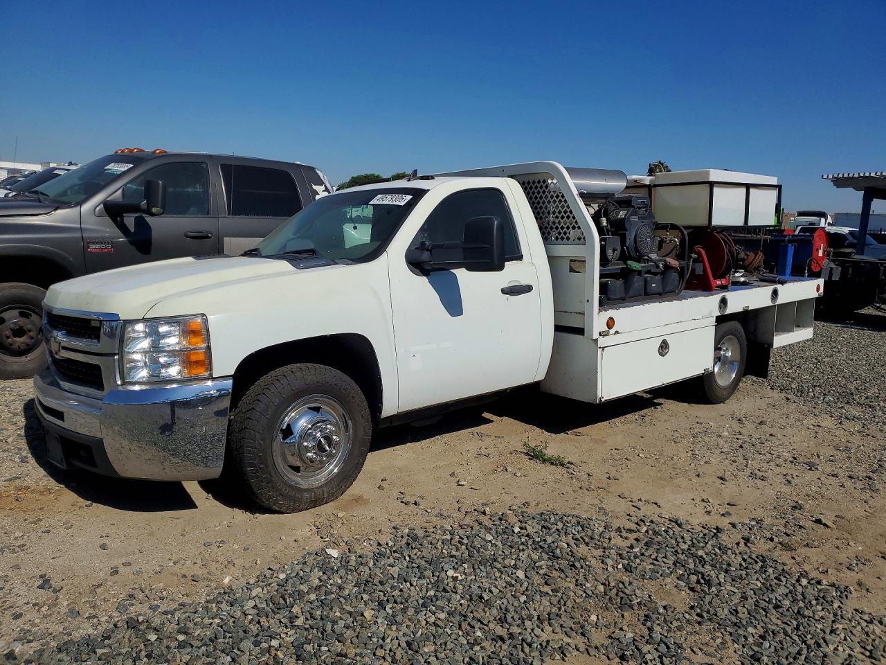 Salvage Chevrolet Silverado Image