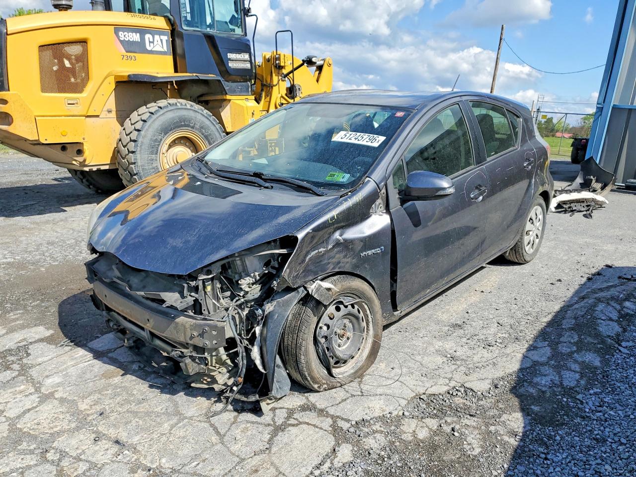 Salvage Toyota Prius Image