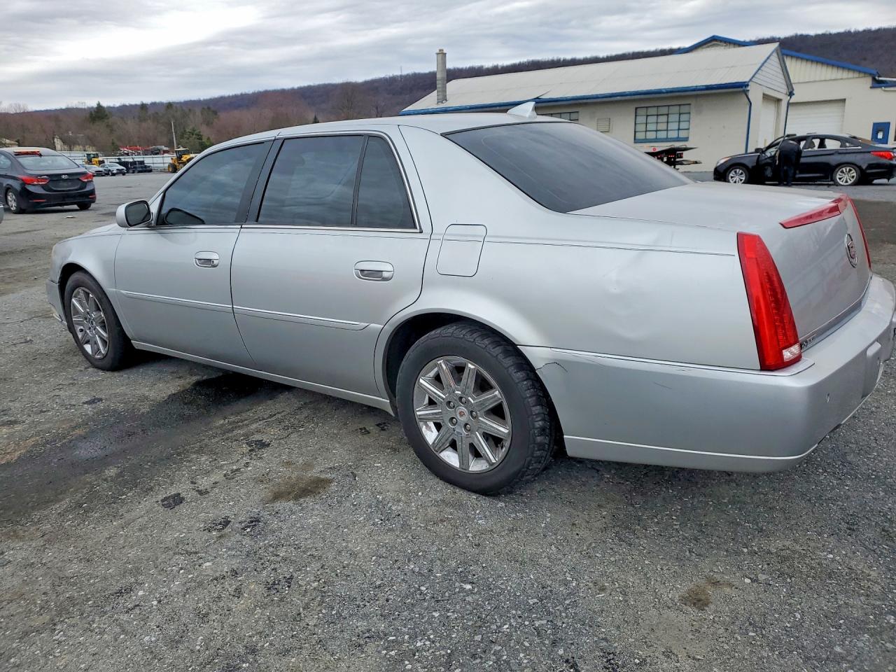 Cadillac DTS Premium Collection