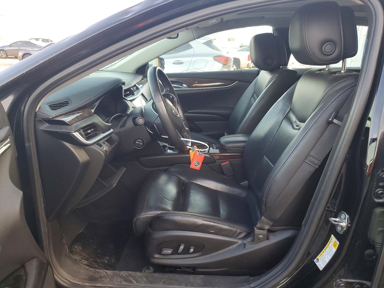 Cadillac XTS Luxury Collection