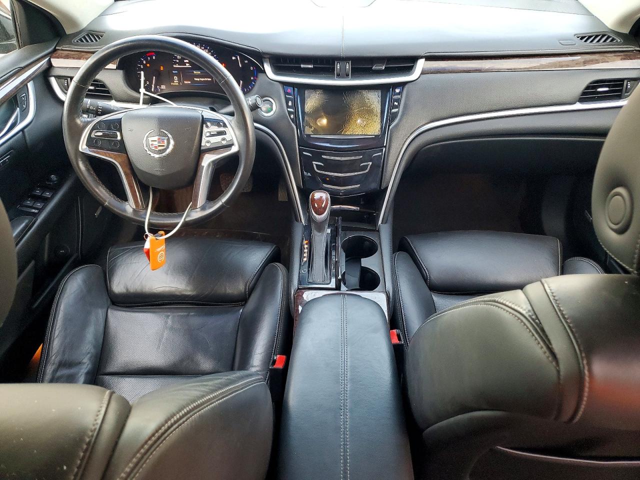 Cadillac XTS Luxury Collection