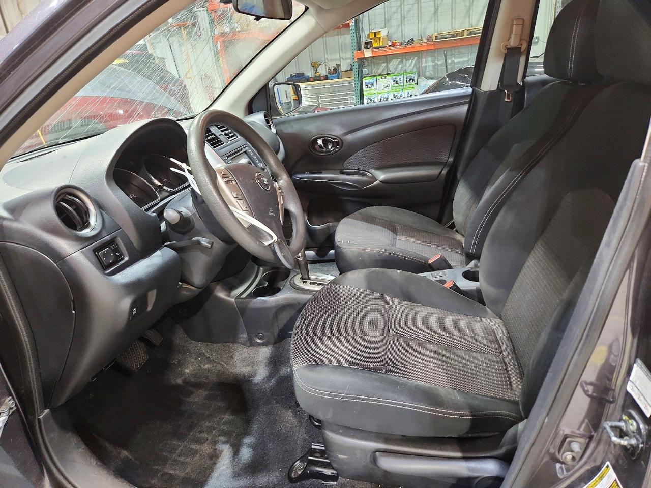 Nissan Versa S