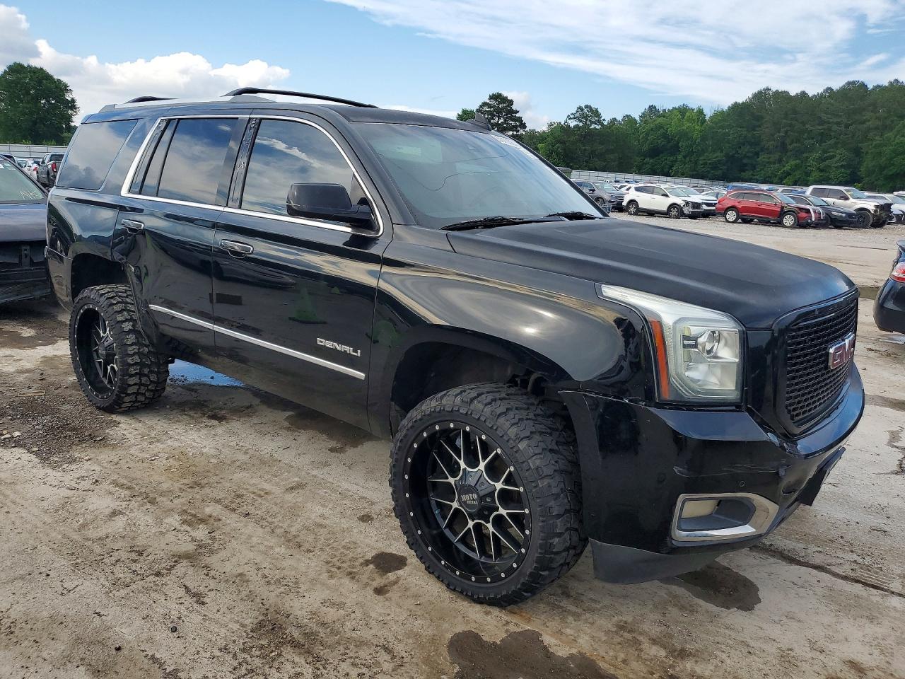 GMC Yukon Denali