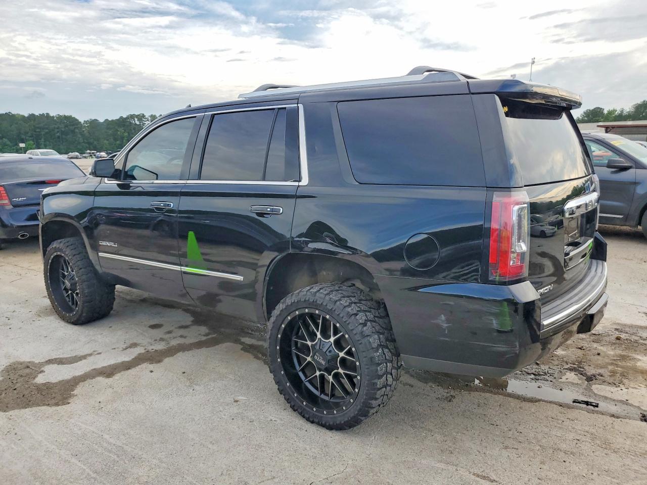 GMC Yukon Denali