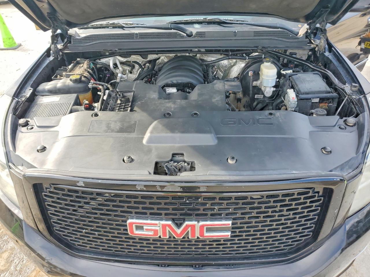 GMC Yukon Denali