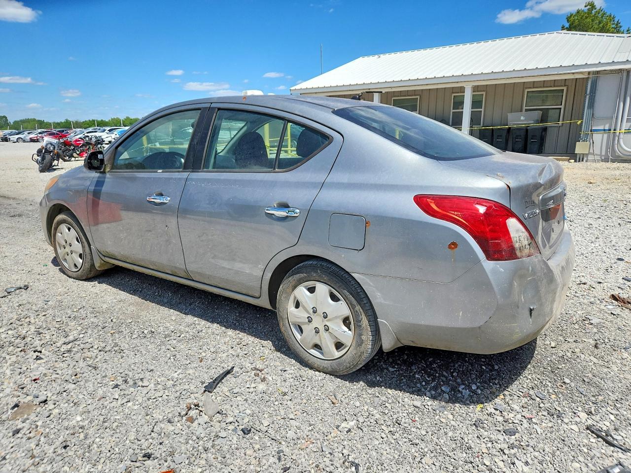 Nissan Versa 1.6 S
