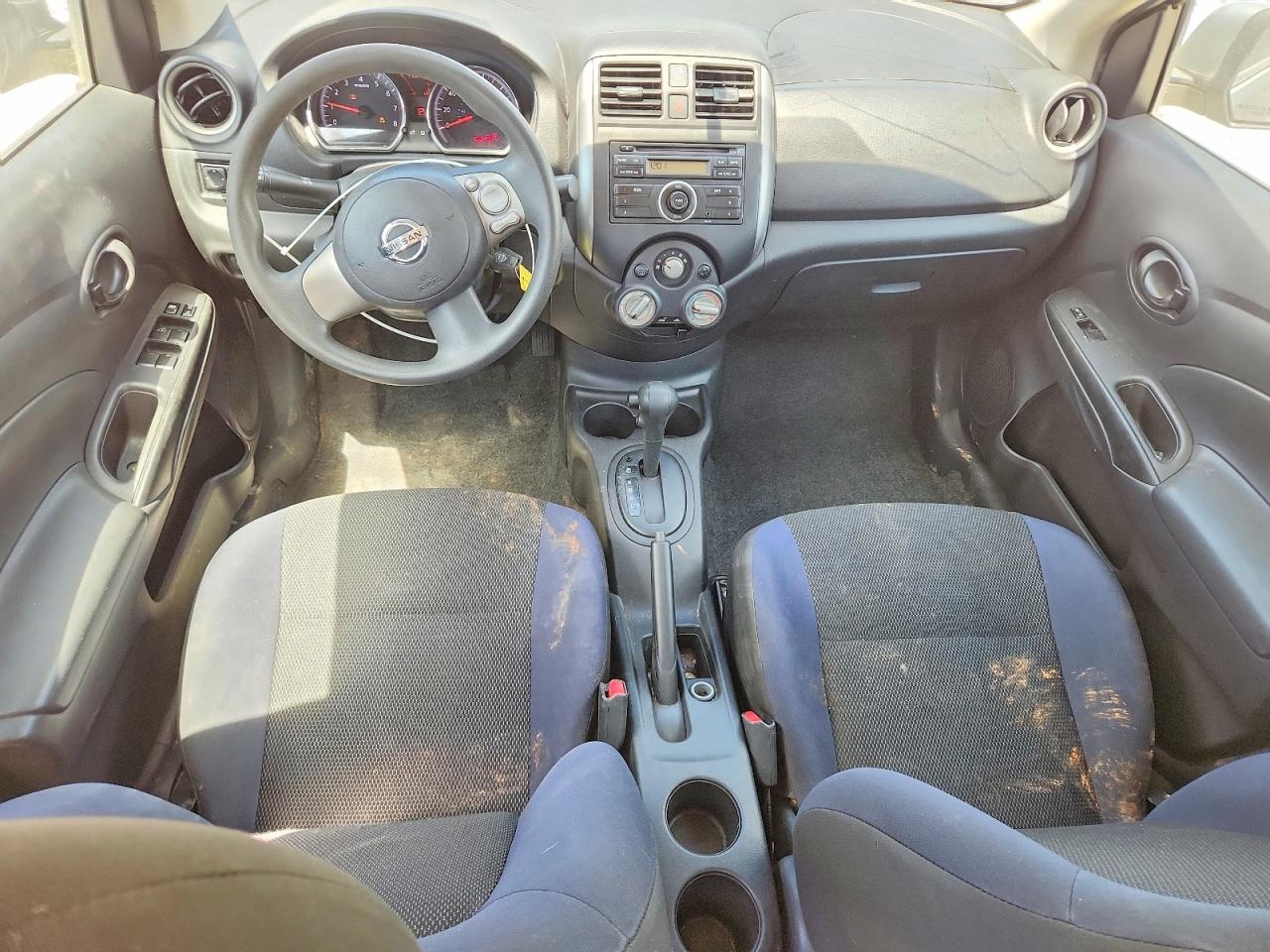 Nissan Versa 1.6 S
