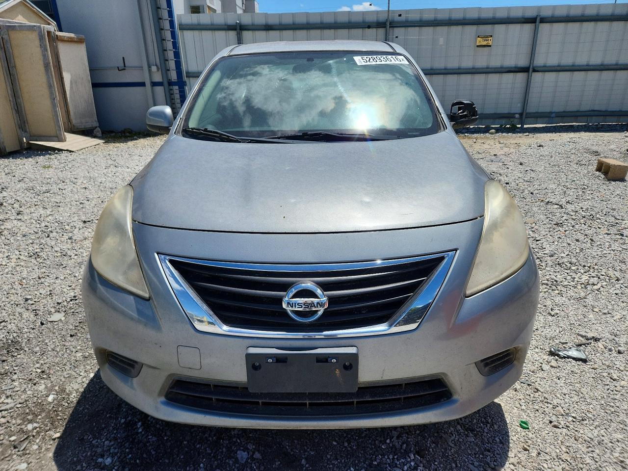 Nissan Versa 1.6 S