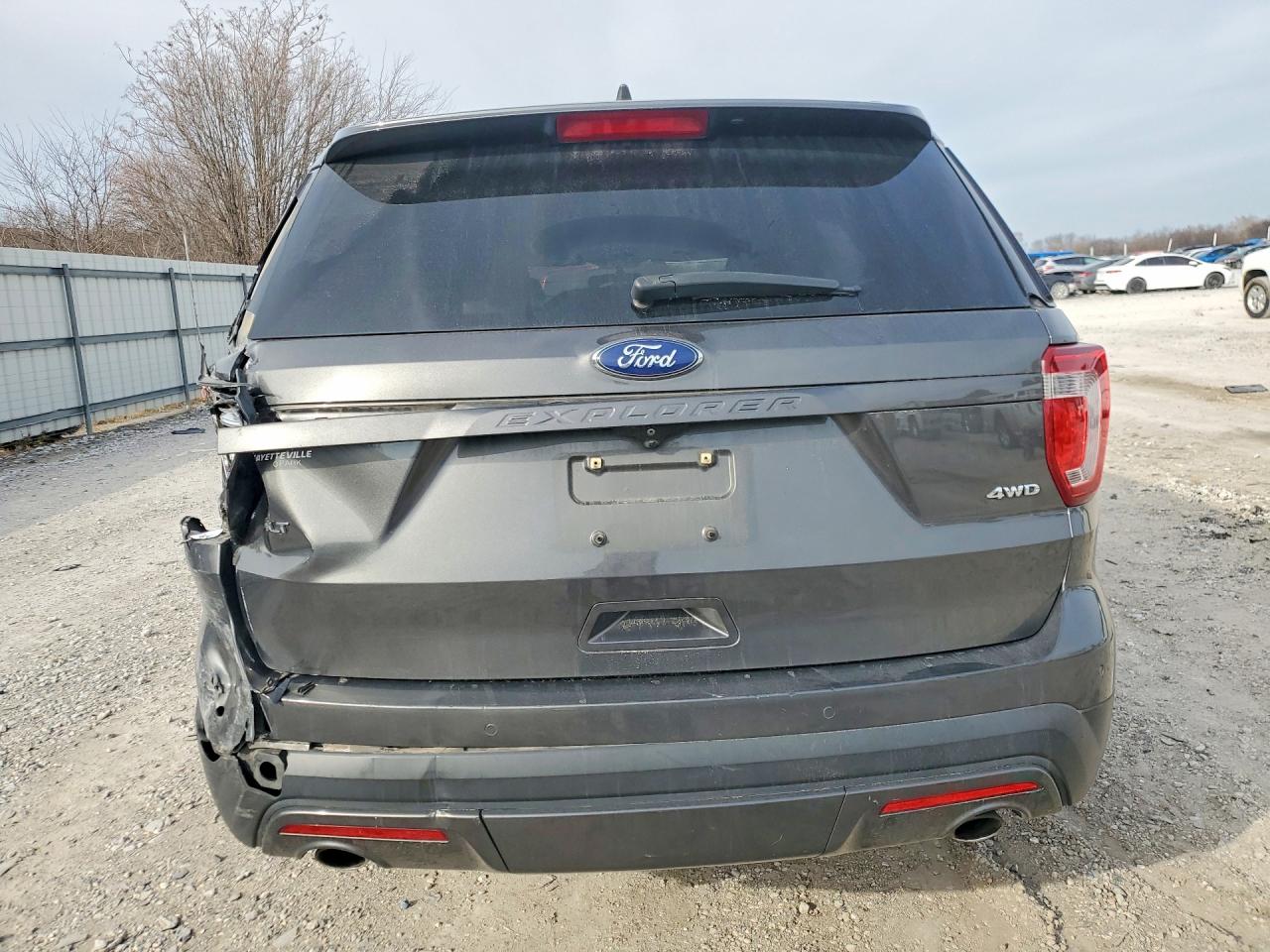 Ford Explorer Xlt