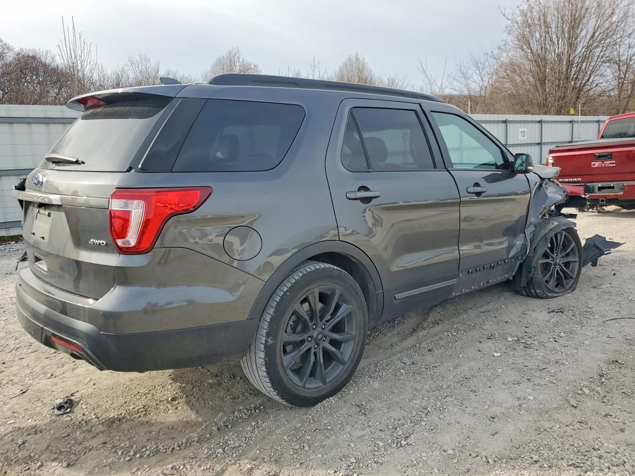 Ford Explorer Xlt